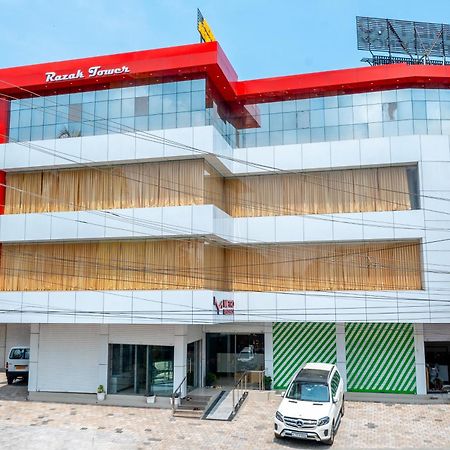 Metro Residency Hotel Tirur Bagian luar foto
