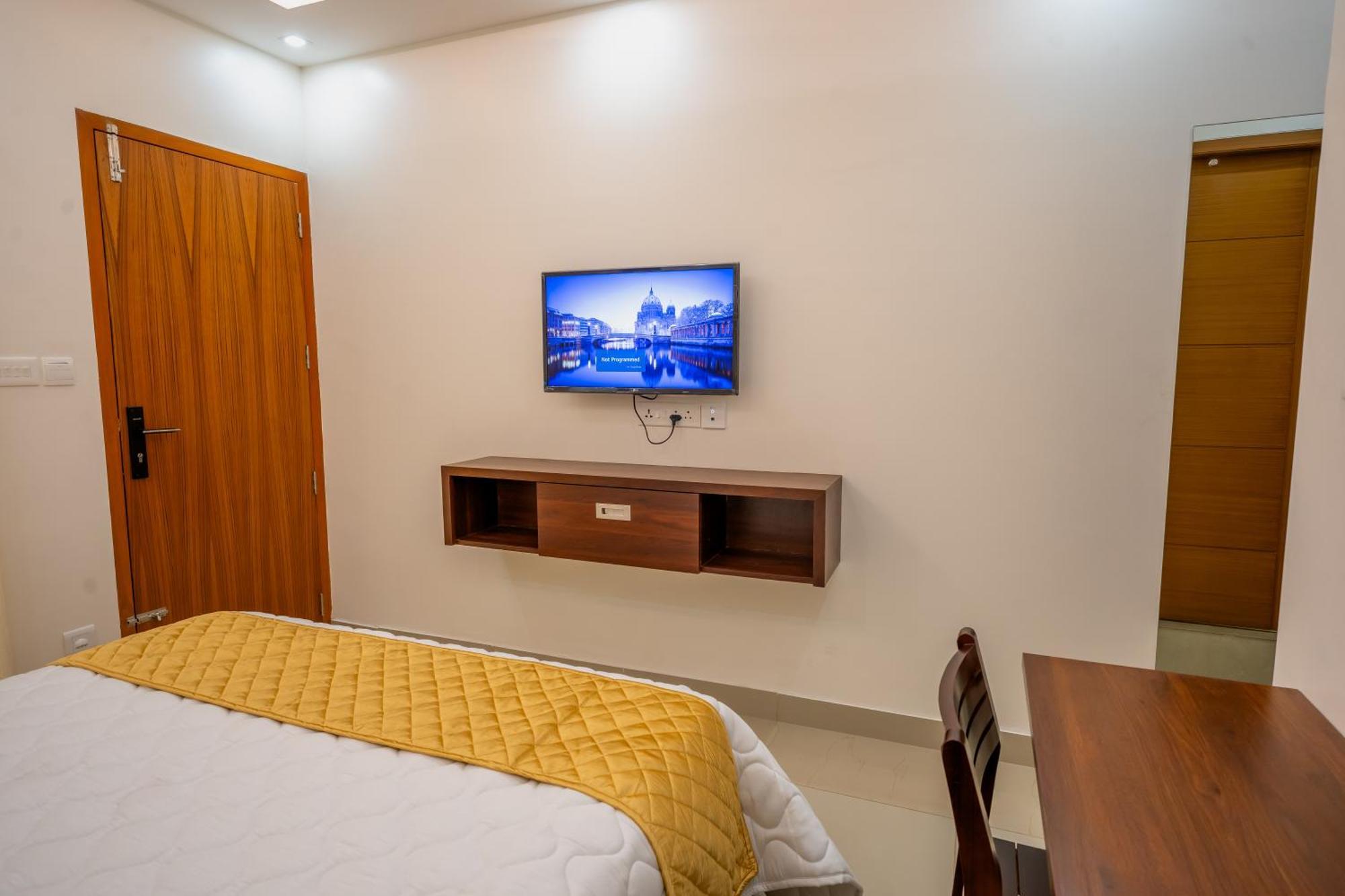 Metro Residency Hotel Tirur Bagian luar foto