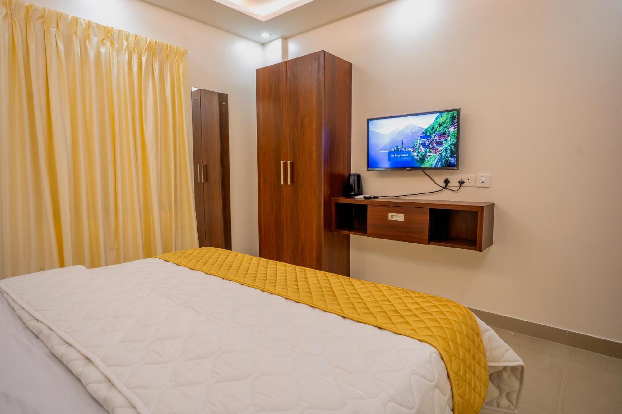 Metro Residency Hotel Tirur Bagian luar foto