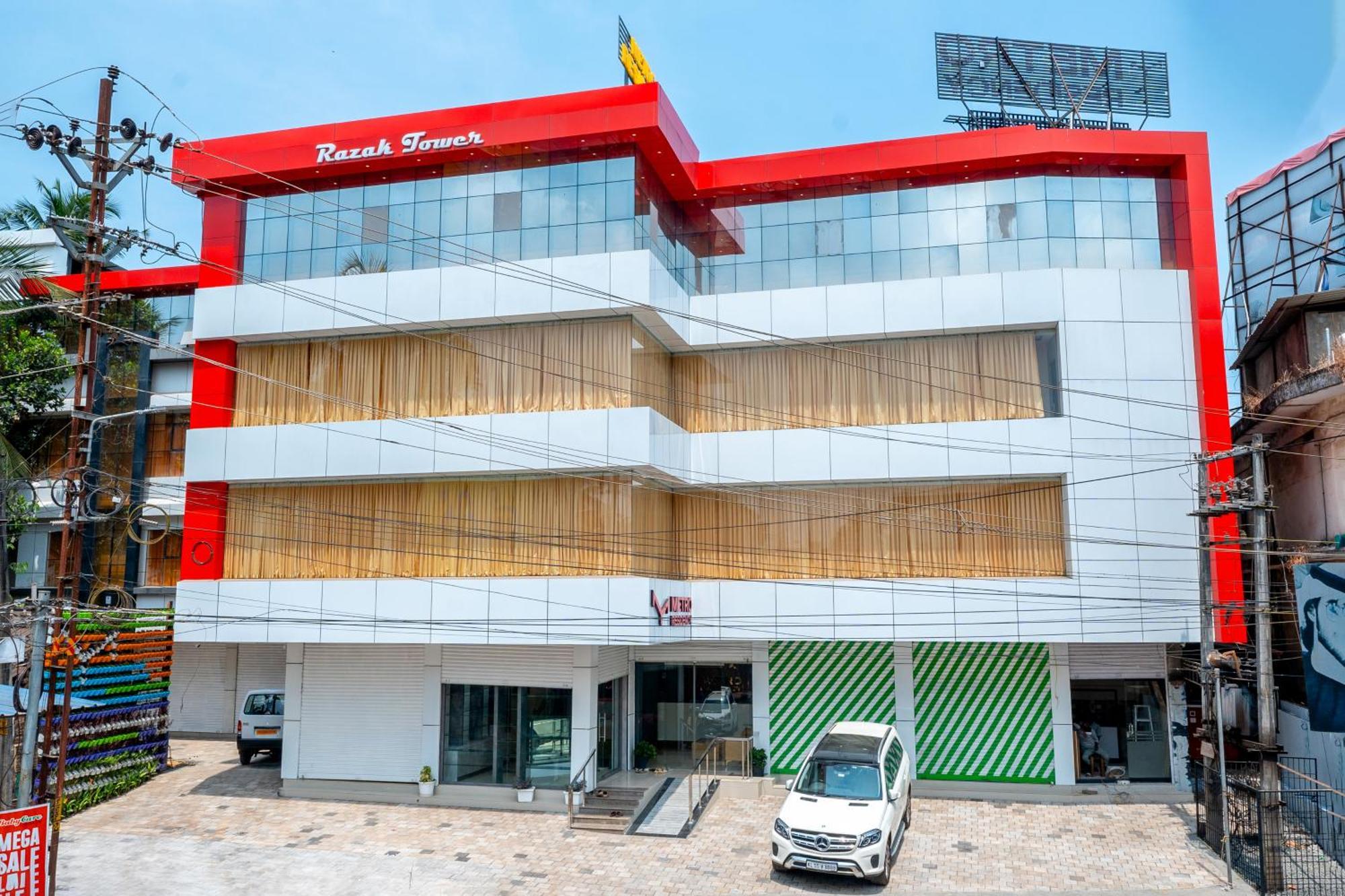 Metro Residency Hotel Tirur Bagian luar foto